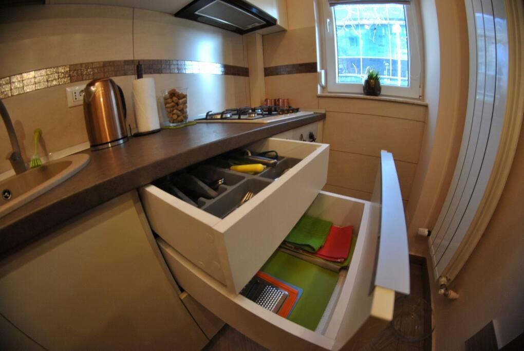 Modern & Central Apartment In North Of Bucarest Extérieur photo