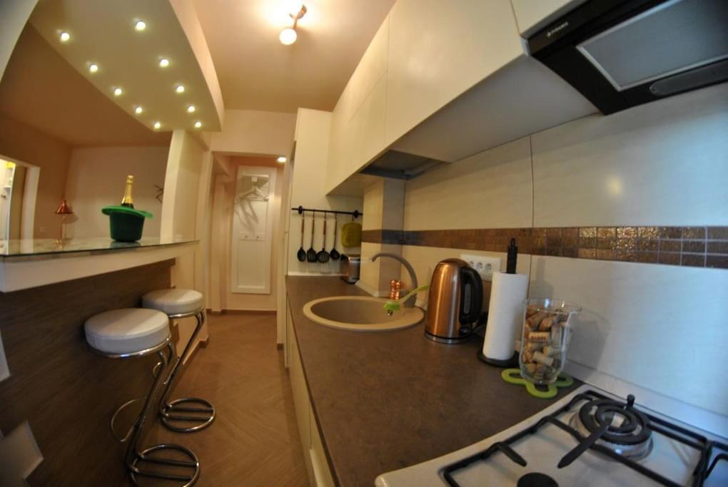 Modern & Central Apartment In North Of Bucarest Extérieur photo